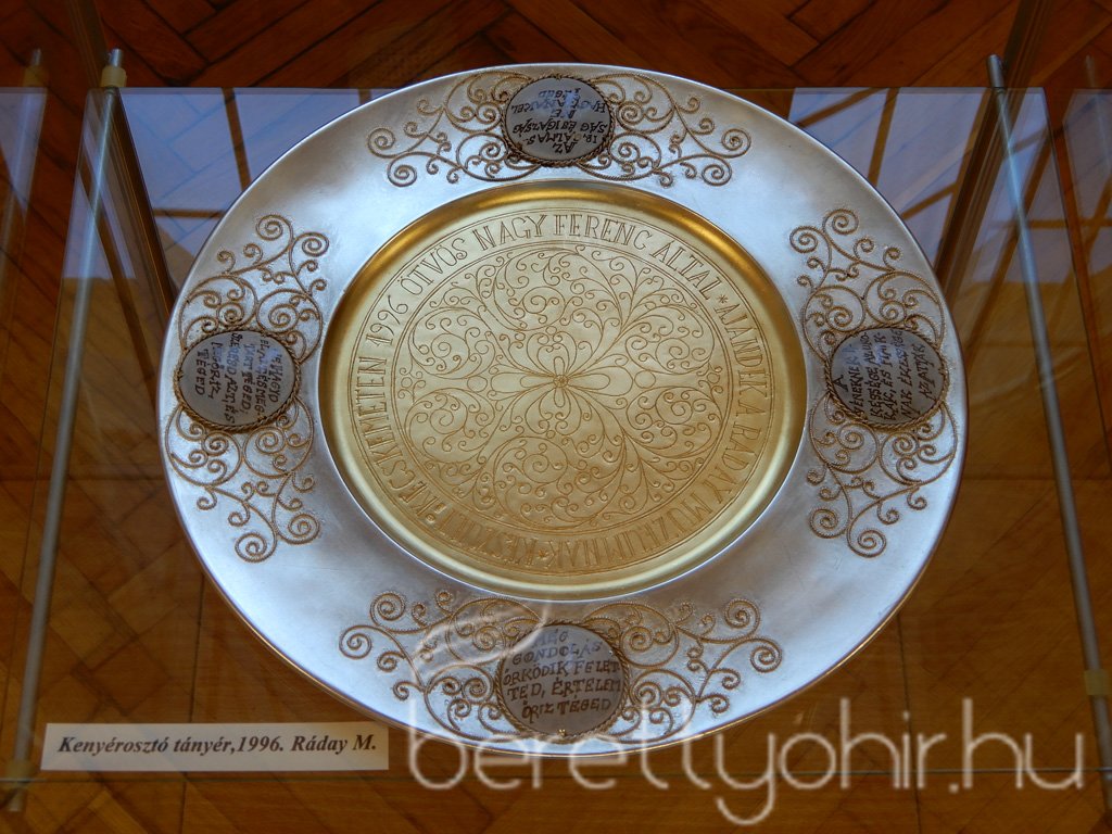 Ünnepi kiállításmegnyitó és kenyérszentelés 23